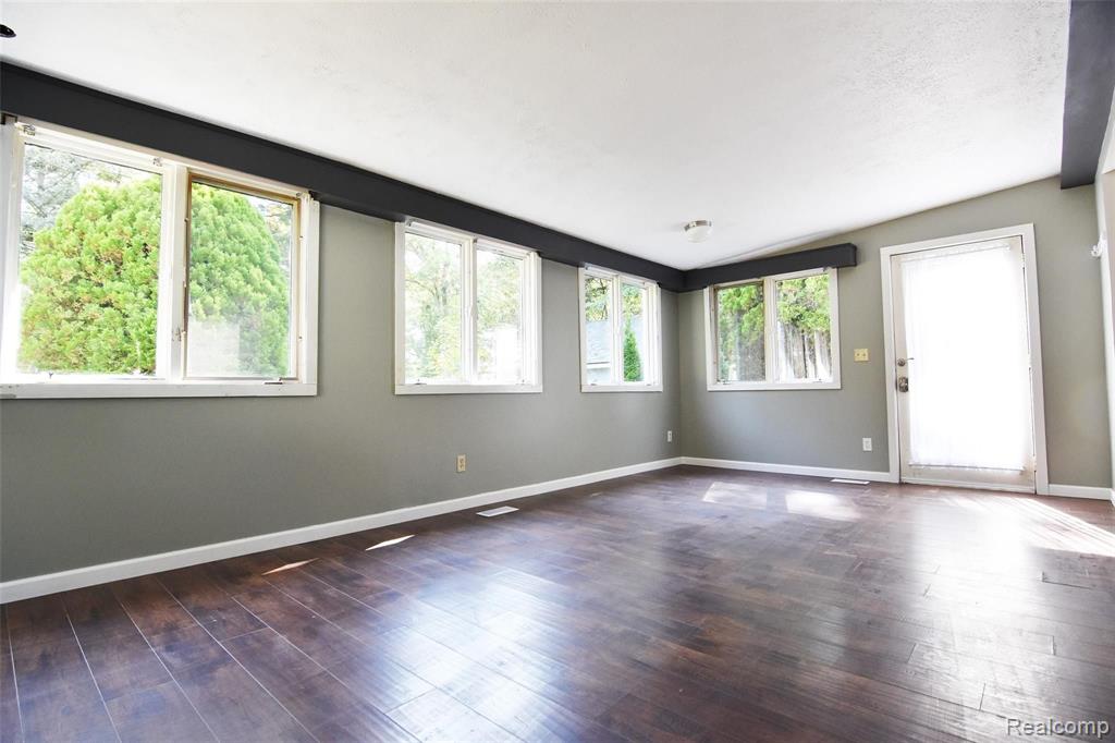 4536 Van Atta Road Okemos, MI 48864 - Photo 4 of 24