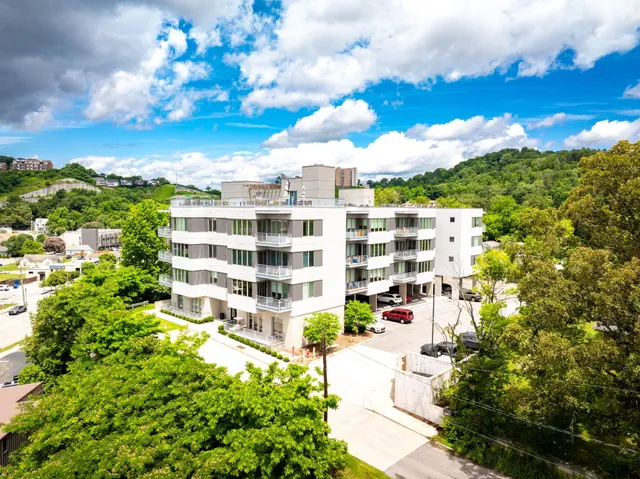 $530,000 | 411 Fairpoint Street, Unit 202, Chattanooga, TN 37405