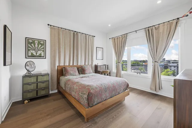 $530,000 | 411 Fairpoint Street, Unit 202, Chattanooga, TN 37405