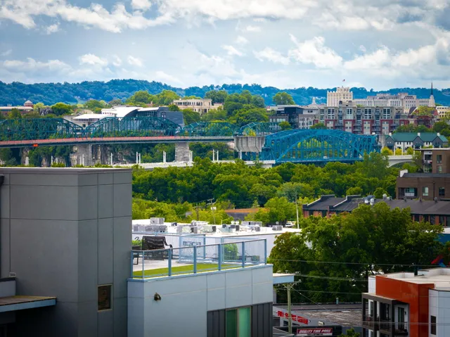 $530,000 | 411 Fairpoint Street, Unit 202, Chattanooga, TN 37405