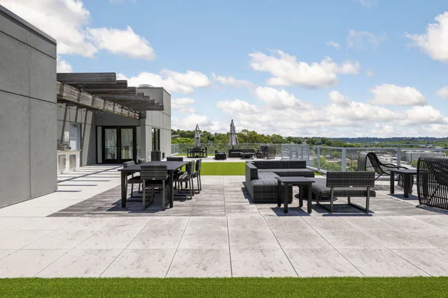 $530,000 | 411 Fairpoint Street, Unit 202, Chattanooga, TN 37405