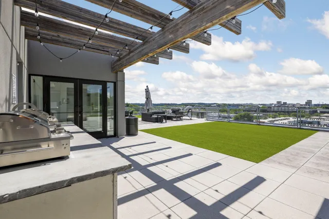 $530,000 | 411 Fairpoint Street, Unit 202, Chattanooga, TN 37405