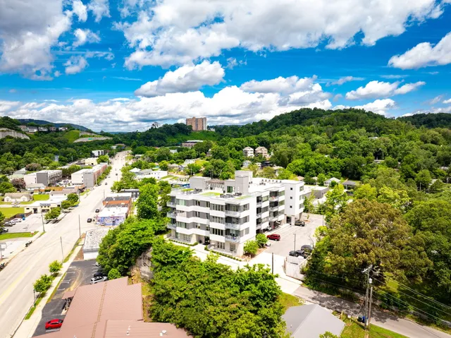 $530,000 | 411 Fairpoint Street, Unit 202, Chattanooga, TN 37405