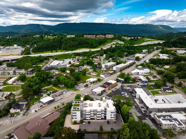 $530,000 | 411 Fairpoint Street, Unit 202, Chattanooga, TN 37405