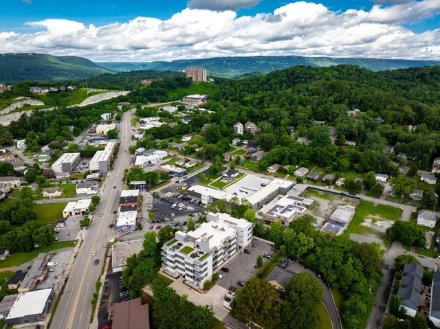 $530,000 | 411 Fairpoint Street, Unit 202, Chattanooga, TN 37405