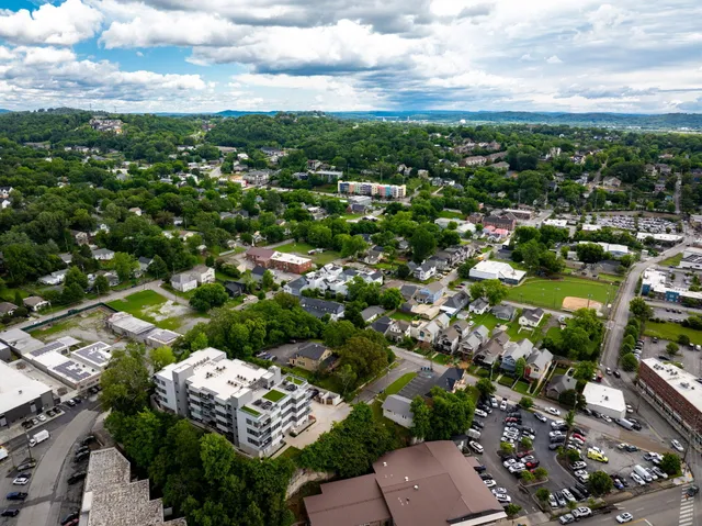 $530,000 | 411 Fairpoint Street, Unit 202, Chattanooga, TN 37405