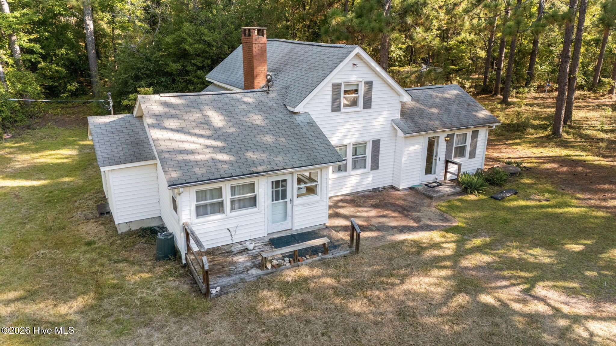 376 Foxfire Road Aberdeen, NC 28315 - Photo 3 of 27 376 Foxfire Road