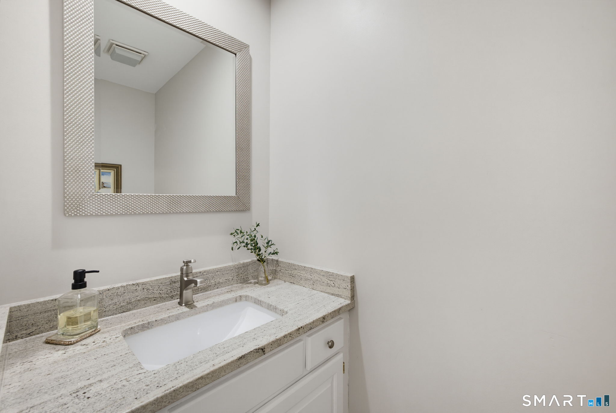 212 Cold Spring Road Avon, CT 06001 - Photo 22 of 39