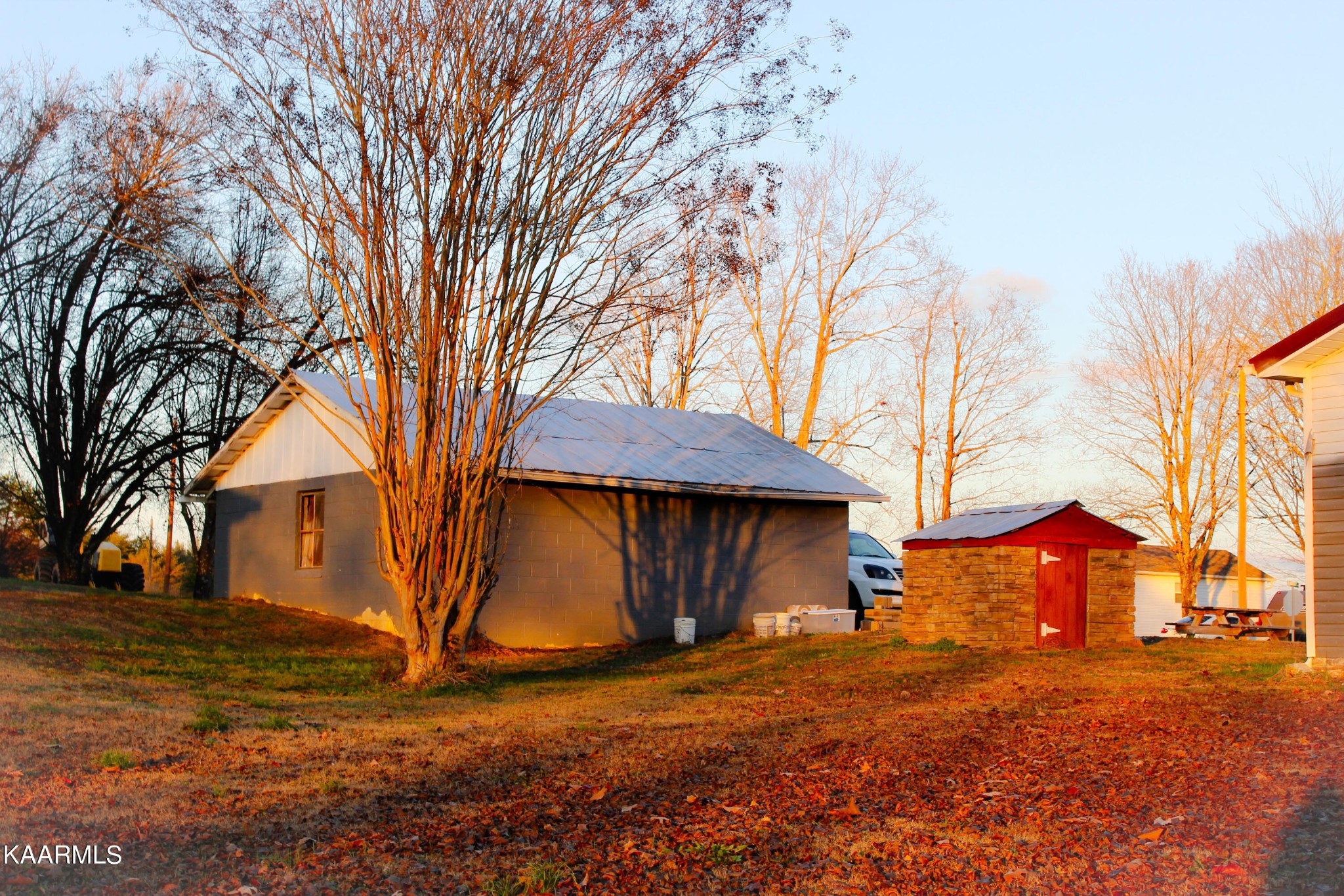281 Summitt Road Madisonville, TN 37354 - Photo 6 of 38 Gallery Image 6