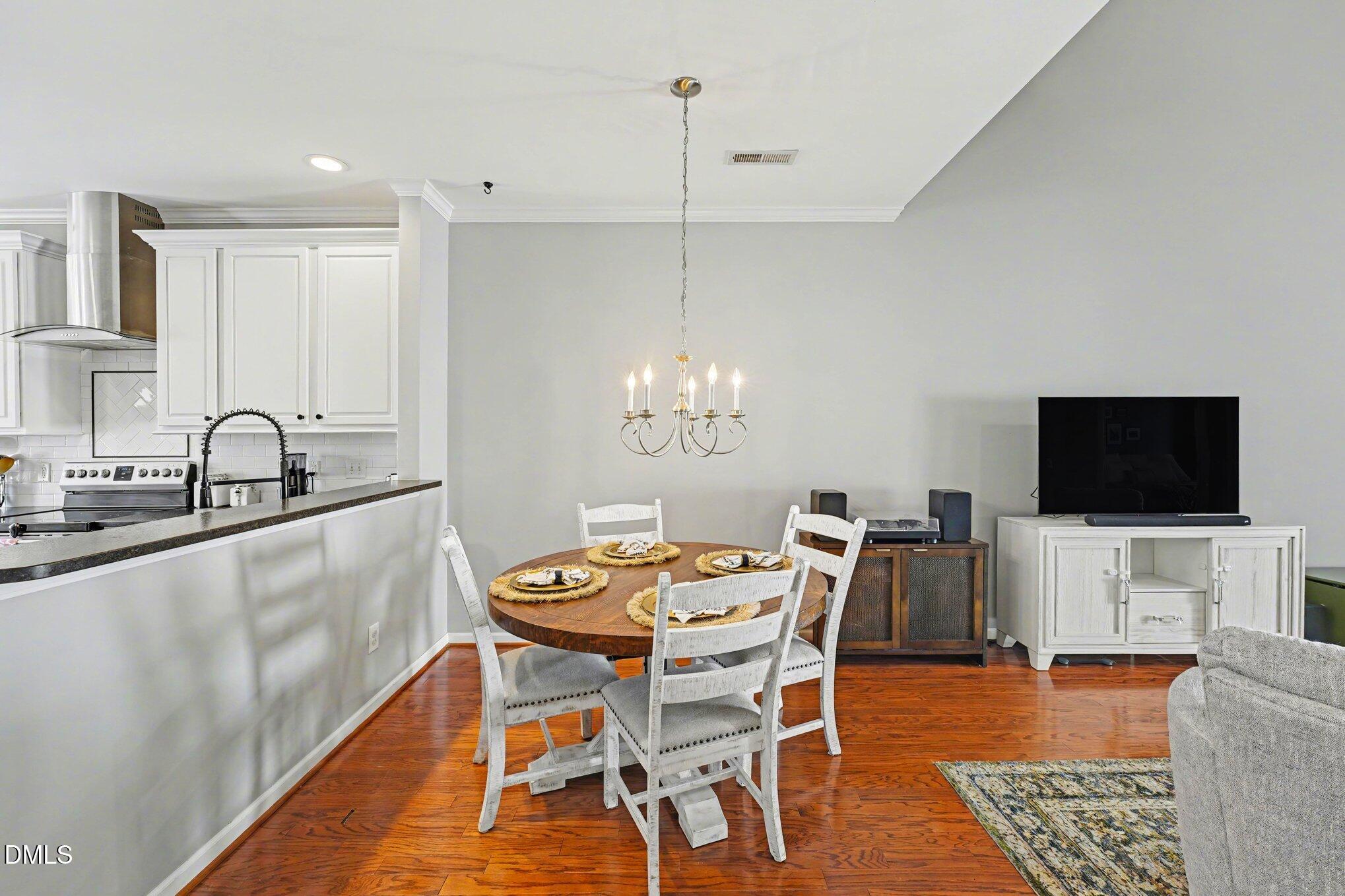 2532 Asher View Court Raleigh, NC 27606 - Photo 4 of 31 file_2362