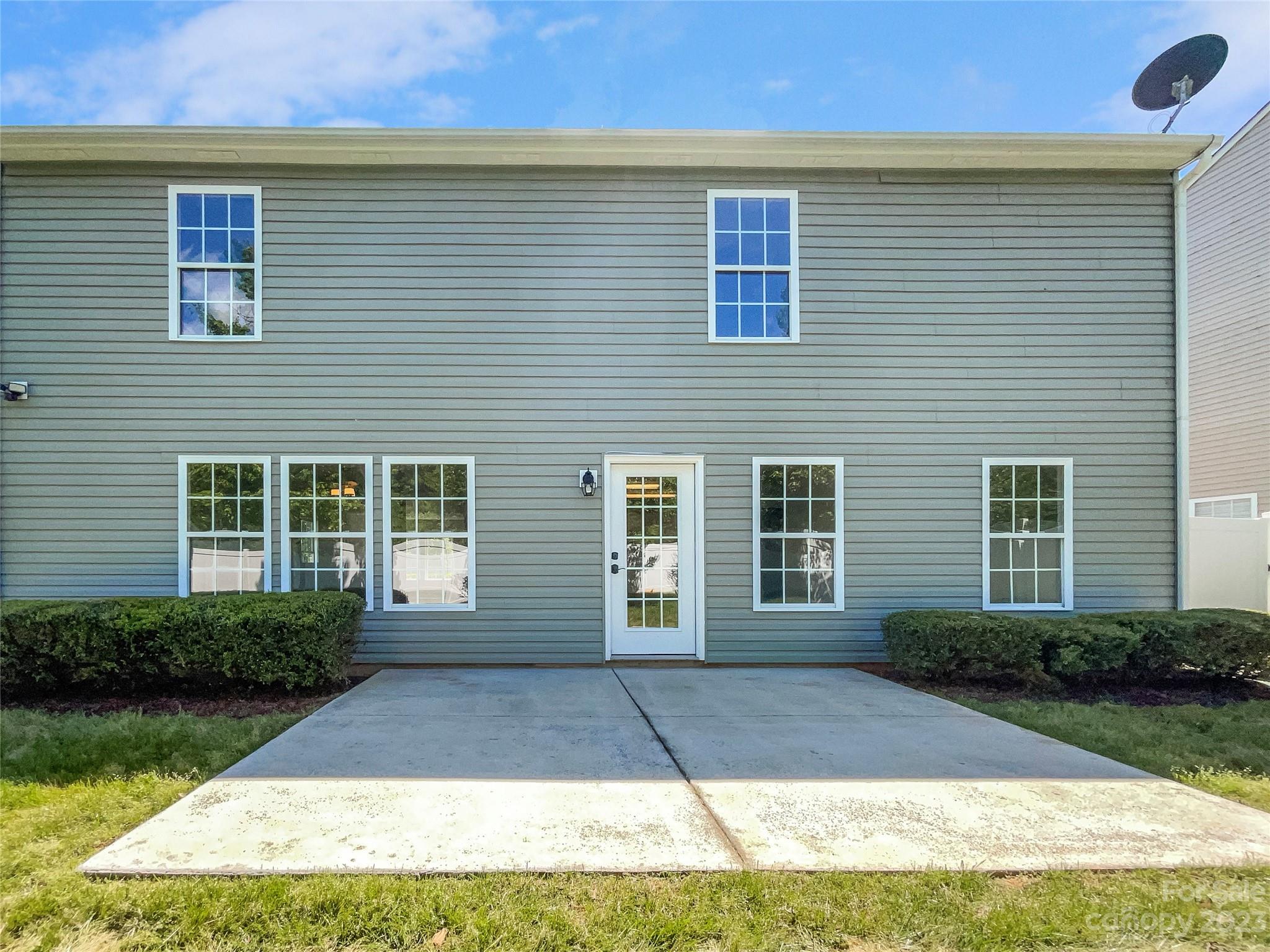 2098 Durand Road Fort Mill, SC 29715 - Photo 21 of 21 a front view of a house with garden
