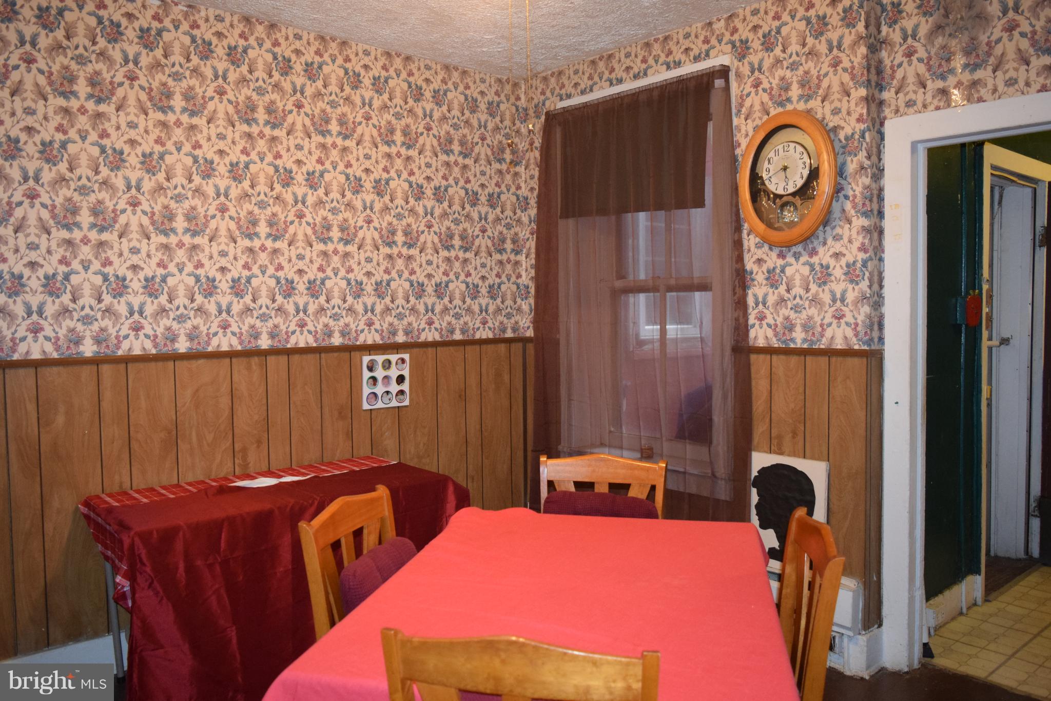 129 Water Street Frederick, MD 21701 - Photo 5 of 16 Interior (General)