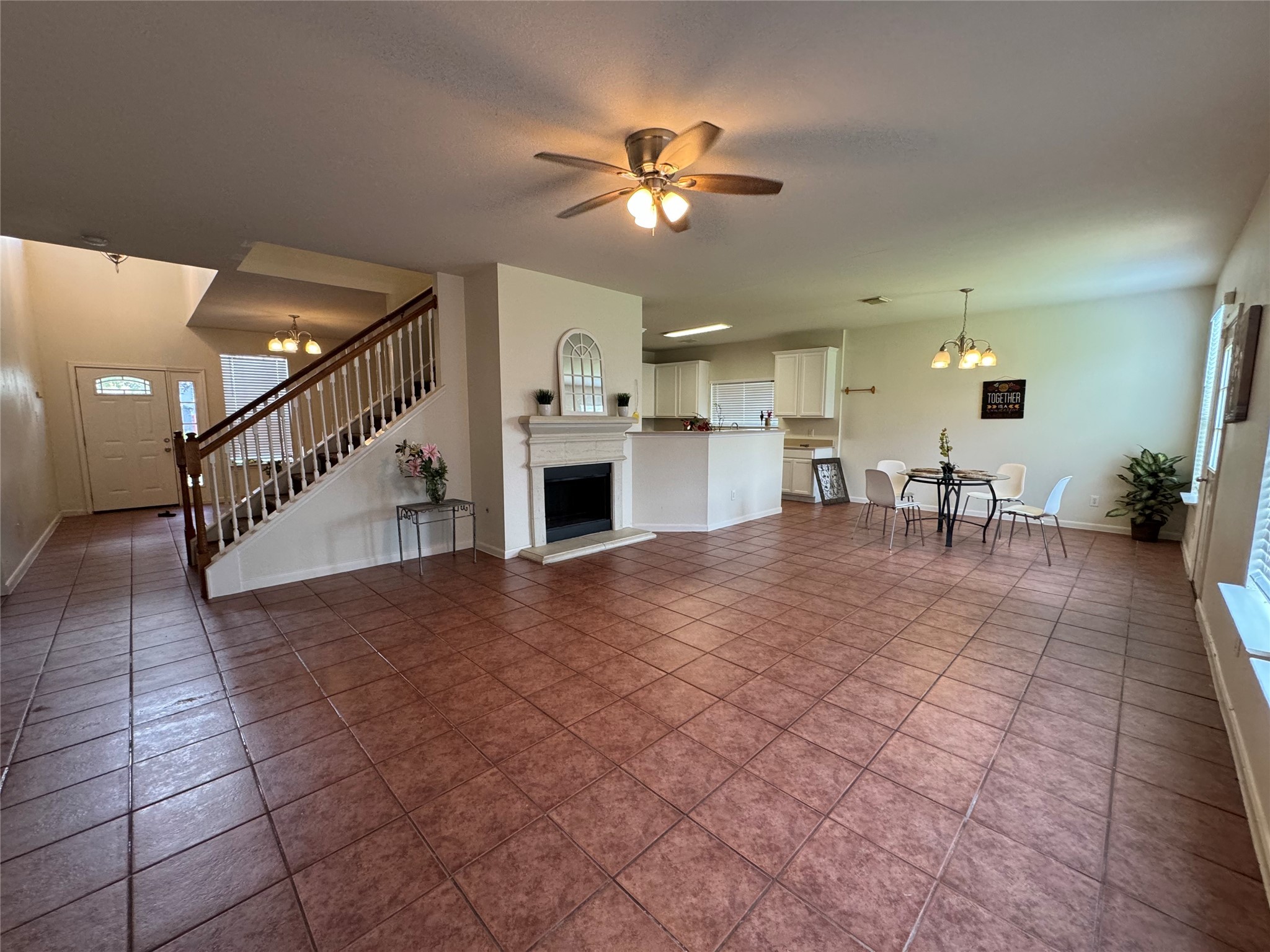 8138 Wooded Terrace Lane Humble, TX 77338 - Photo 12 of 36 a view of a livingroom with furniture and a workspace