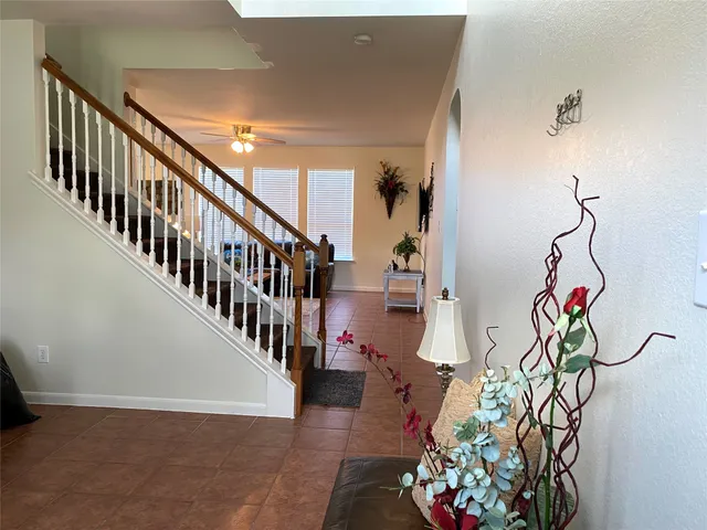 a view of entryway with an entryway