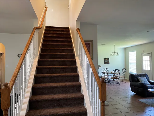 a view of entryway and hall