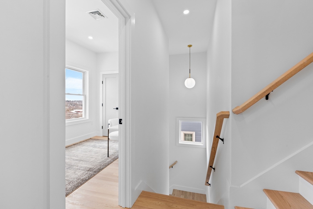 26 Sutherland Road, Unit 26 Arlington, MA 02476 - Photo 3 of 39