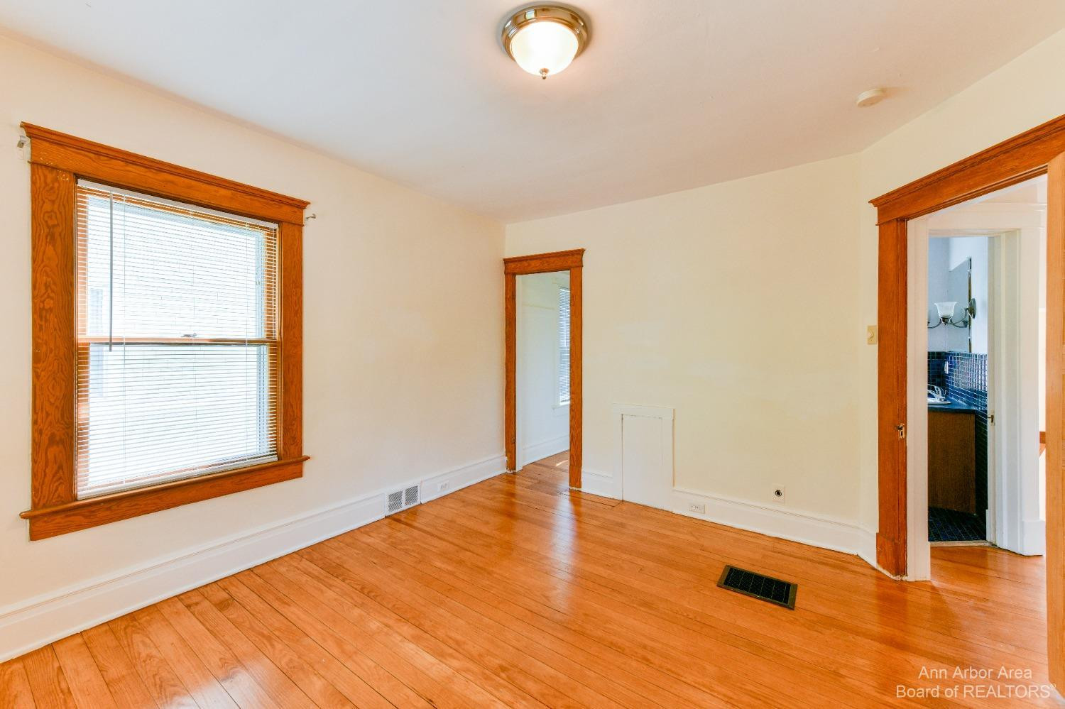 1082 Ferdon Road Ann Arbor, MI 48104 - Photo 17 of 45 Photo 17