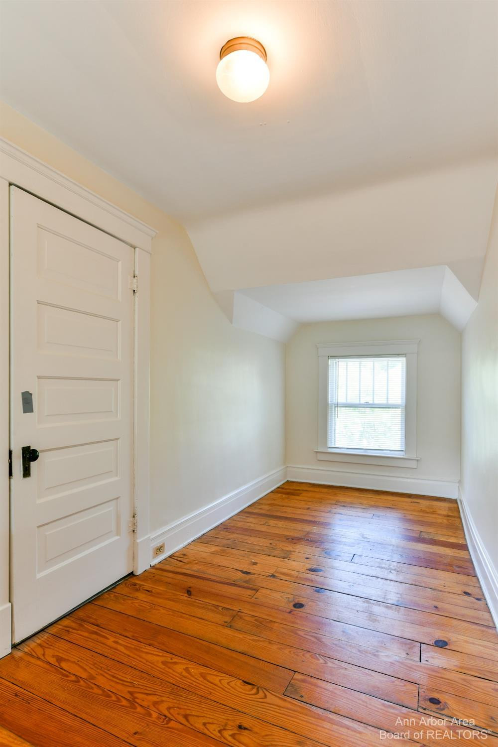 1082 Ferdon Road Ann Arbor, MI 48104 - Photo 27 of 45 Photo 27