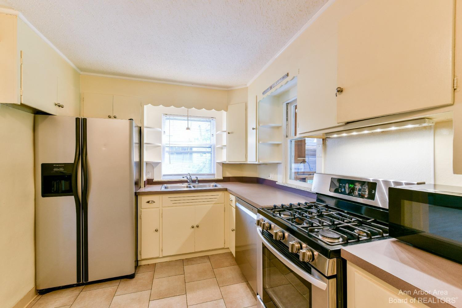 1082 Ferdon Road Ann Arbor, MI 48104 - Photo 10 of 45 Photo 10