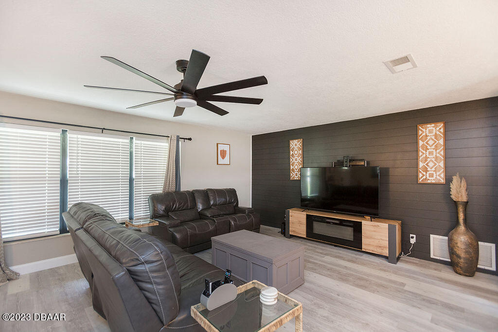 914 Reed Canal Road South Daytona, FL 32119 - Photo 15 of 45 RC12