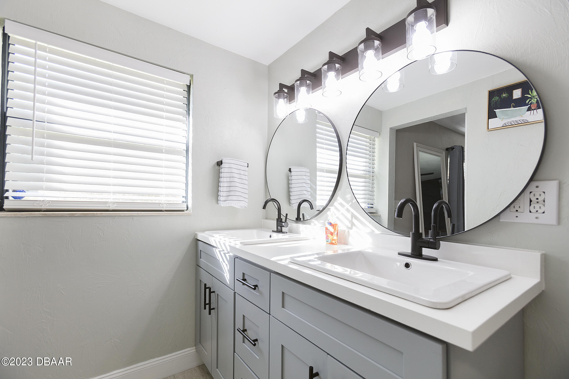 914 Reed Canal Road South Daytona, FL 32119 - Photo 37 of 45 ba2-2