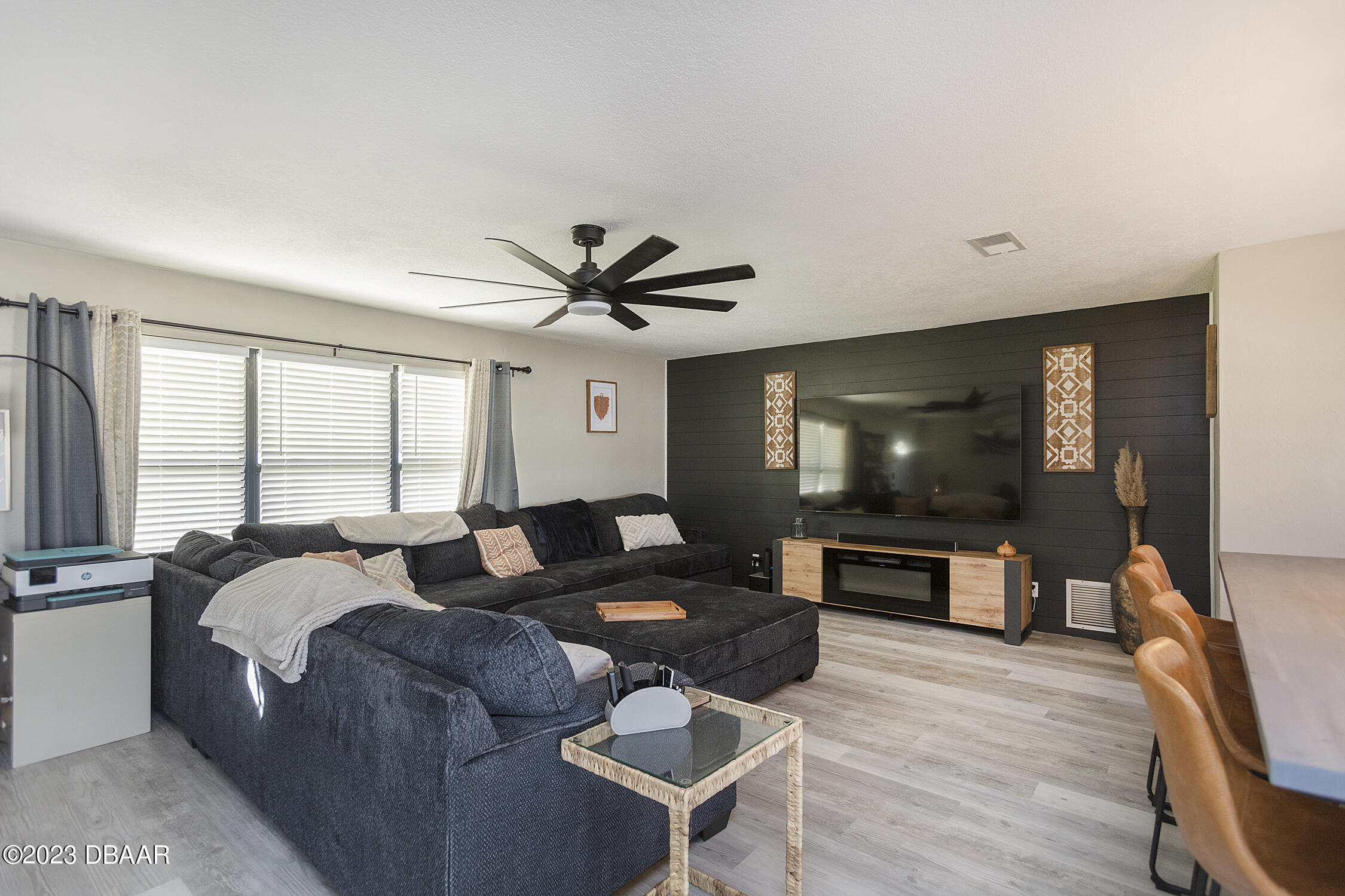 914 Reed Canal Road South Daytona, FL 32119 - Photo 10 of 45 liv1