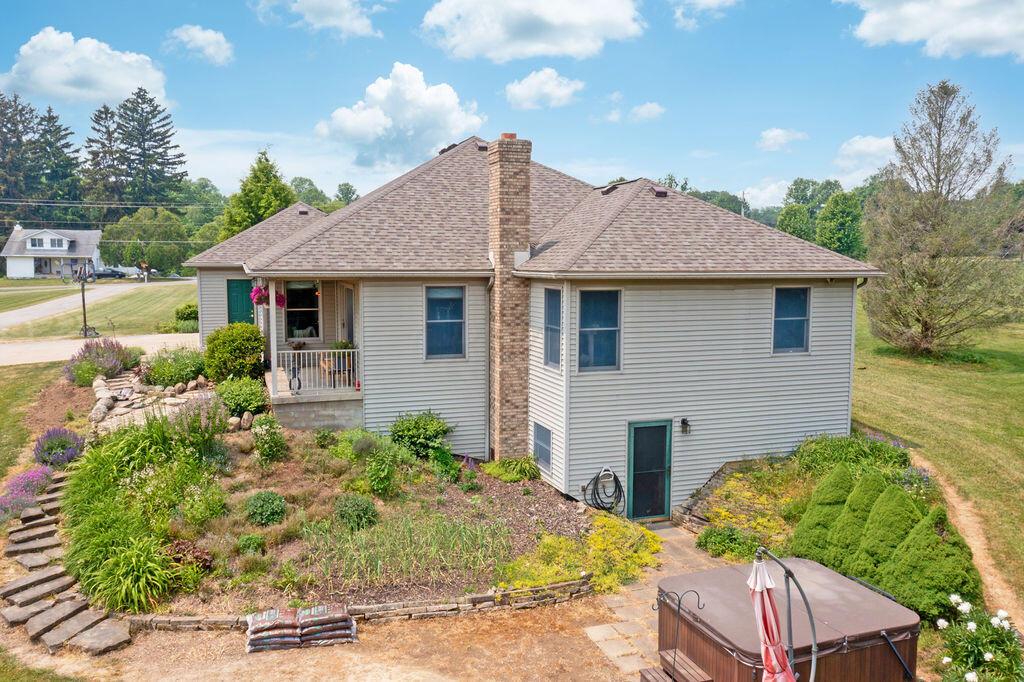1707 Lexington Ontario Road Mansfield, OH 44904 - Photo 6 of 81 1707LexingtonOntarioRoadExt_Hommati102(2