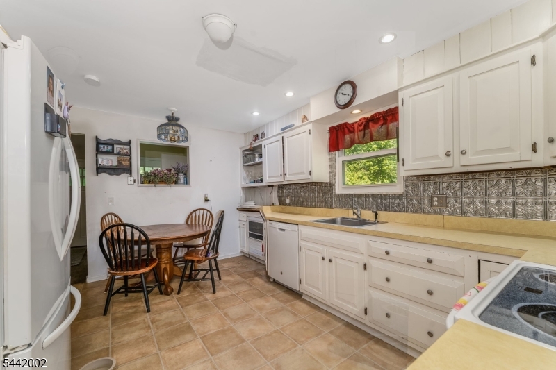 270 Andersen Road Milford, NJ 08848 - Photo 7 of 19