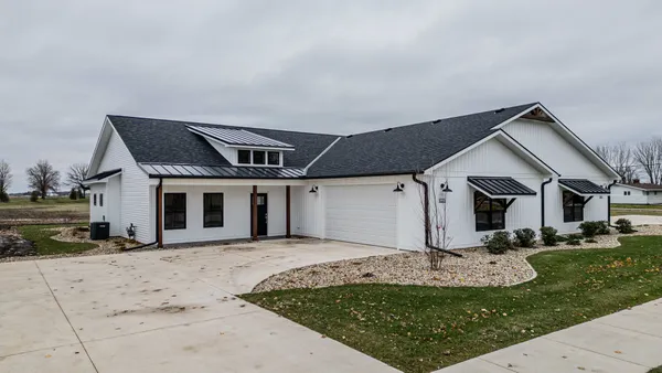 $369,500 | 1015 South 6th Street, Unit 1, Princeton, IL 61356