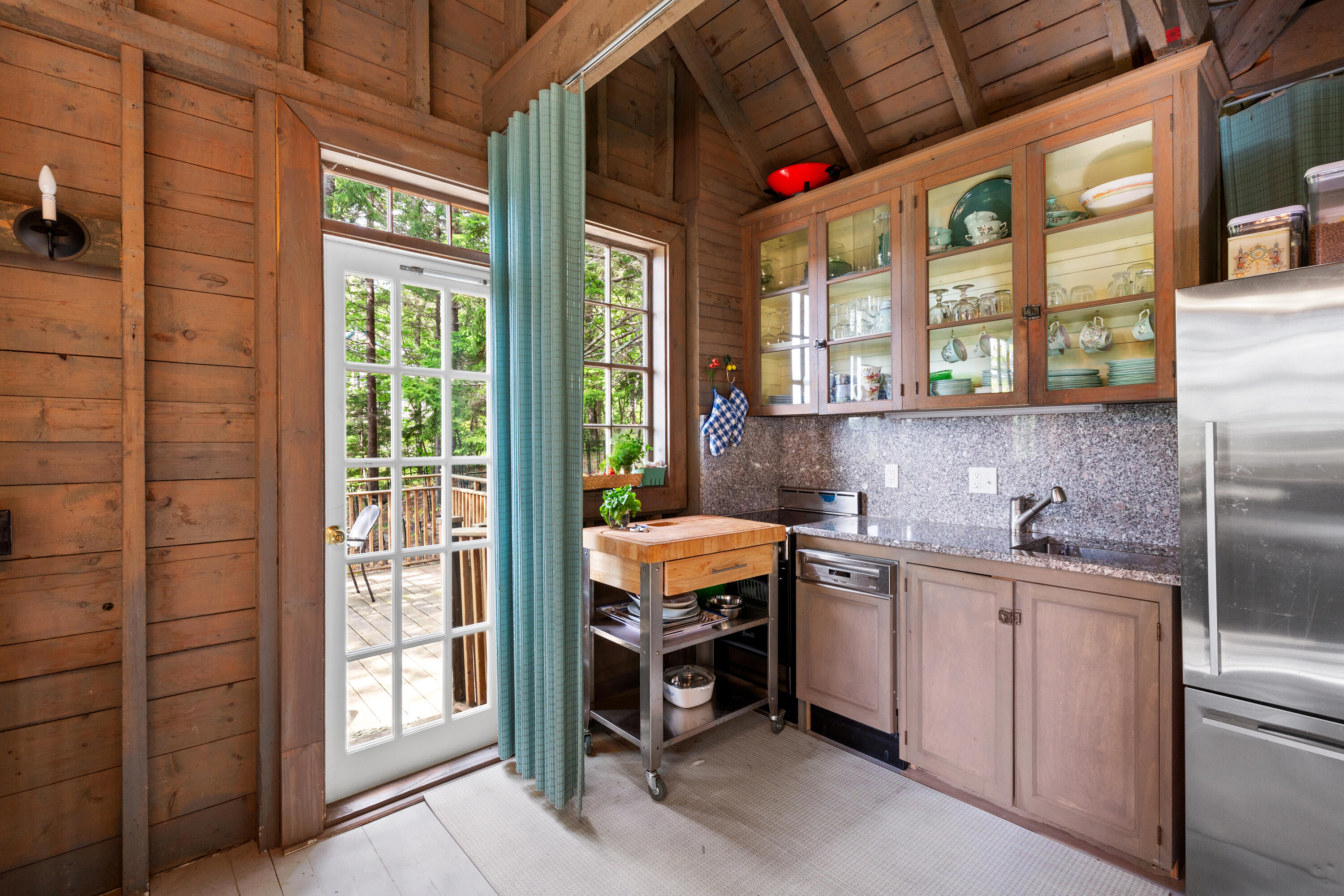 40 Steam Boat Wharf Road Mount Desert, ME 04675 - Photo 12 of 26 22-40SteamboatWharf-SealHarbor-KS