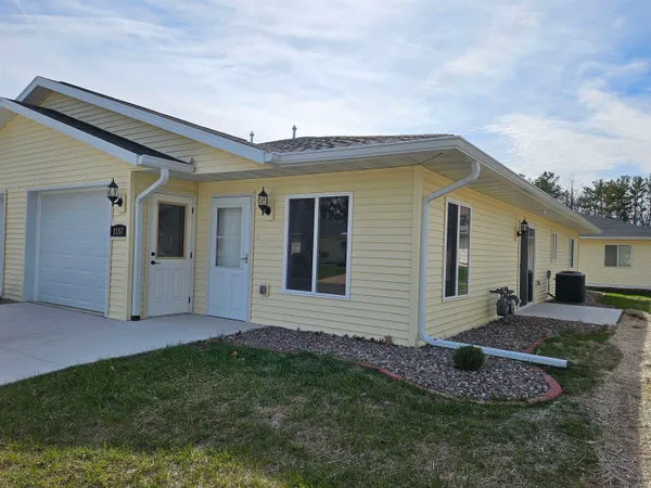 $264,900 | 1157 Maple Street, Reedsburg, WI 53959