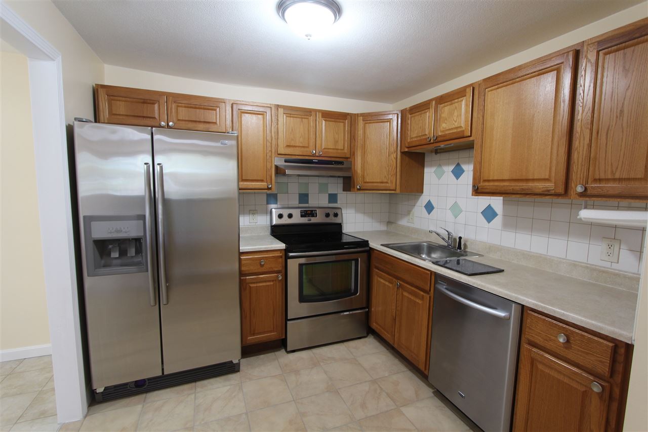 132 English Village Road, Unit 301 Manchester, NH 03102 - Photo 5 of 14