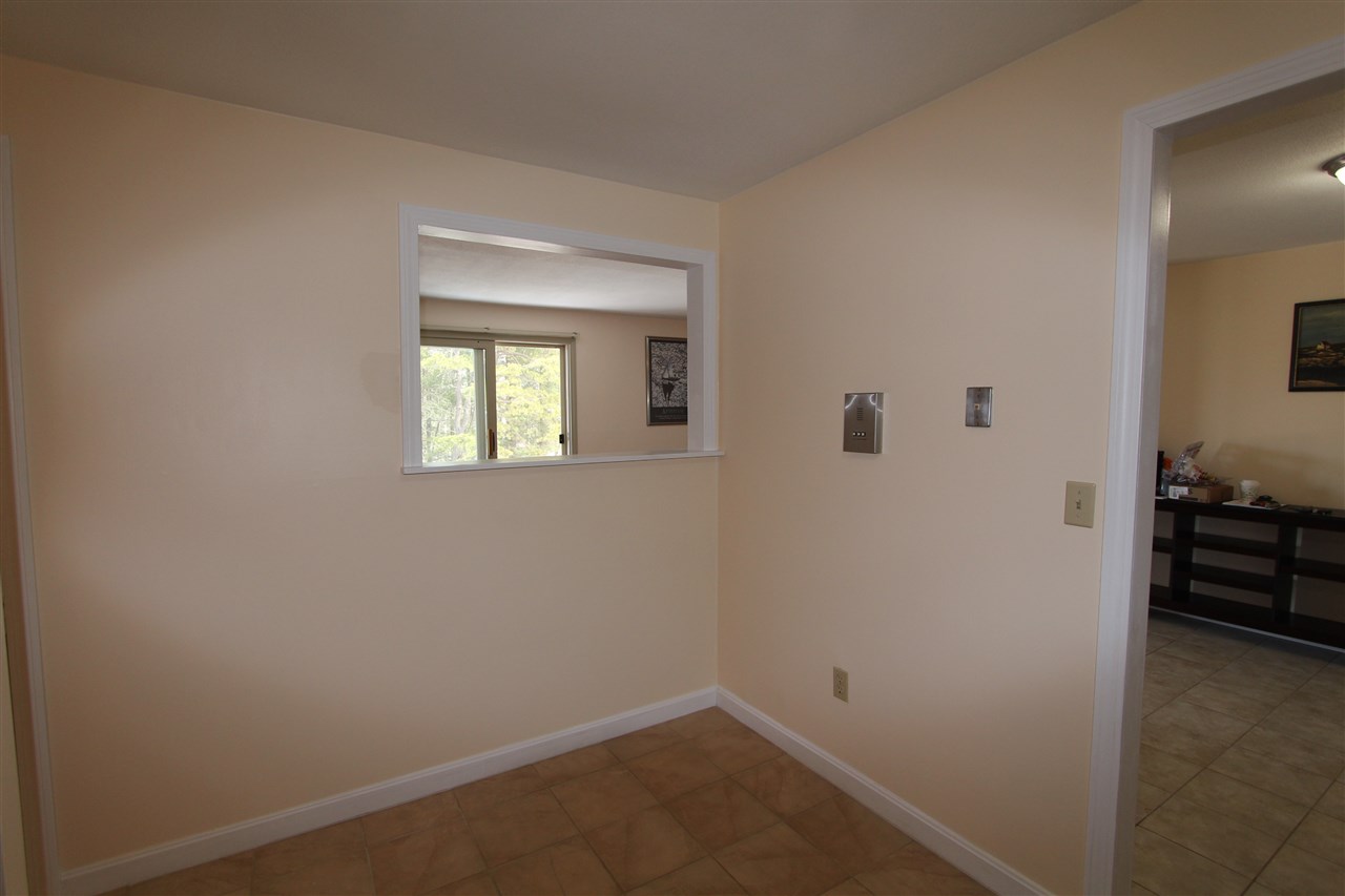 132 English Village Road, Unit 301 Manchester, NH 03102 - Photo 6 of 14