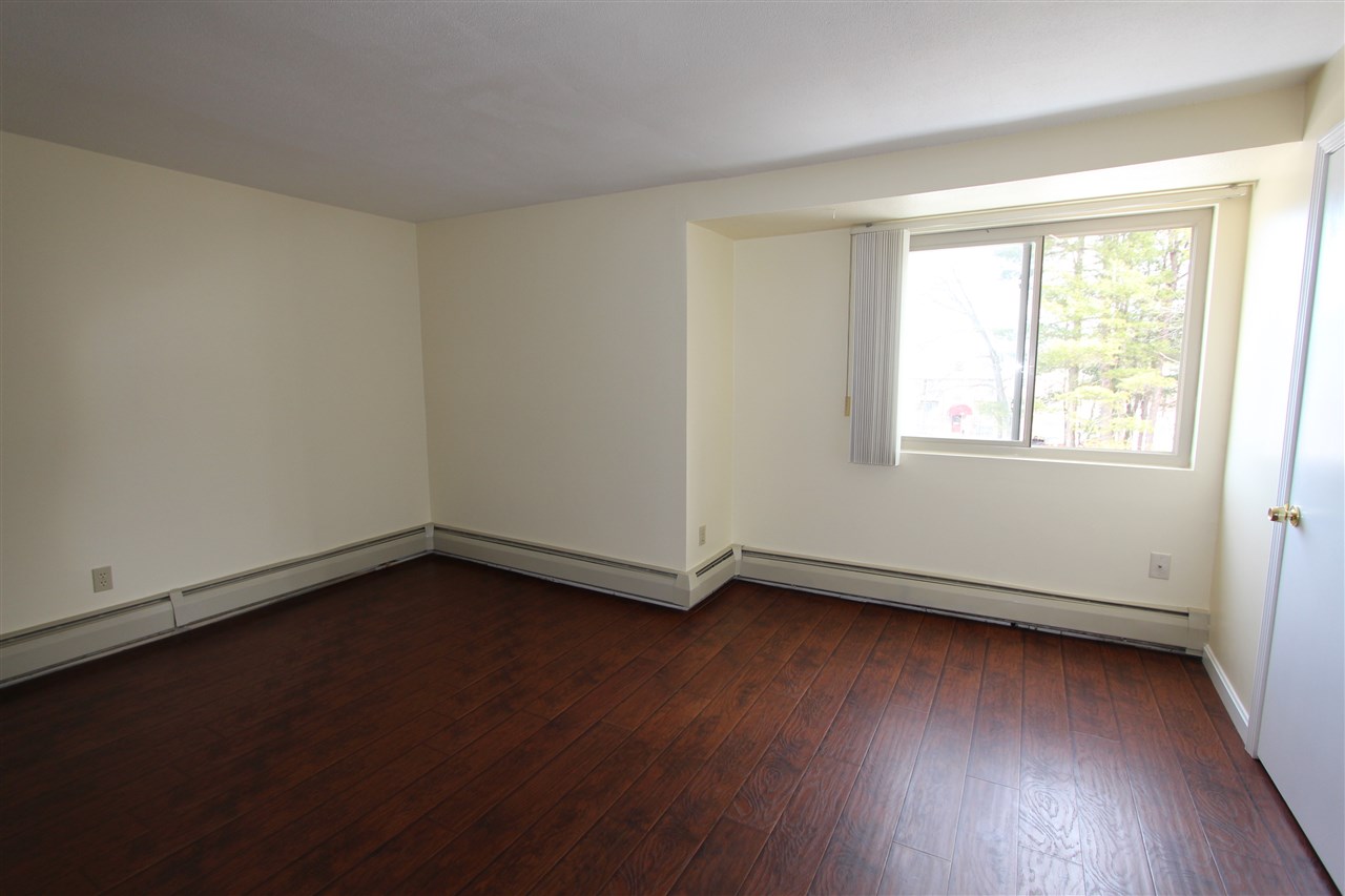 132 English Village Road, Unit 301 Manchester, NH 03102 - Photo 7 of 14