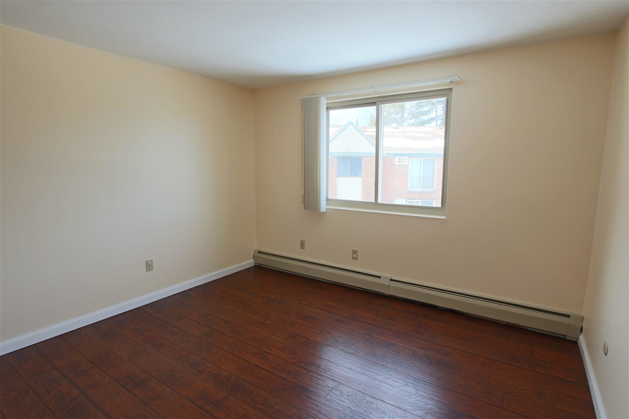 132 English Village Road, Unit 301 Manchester, NH 03102 - Photo 9 of 14