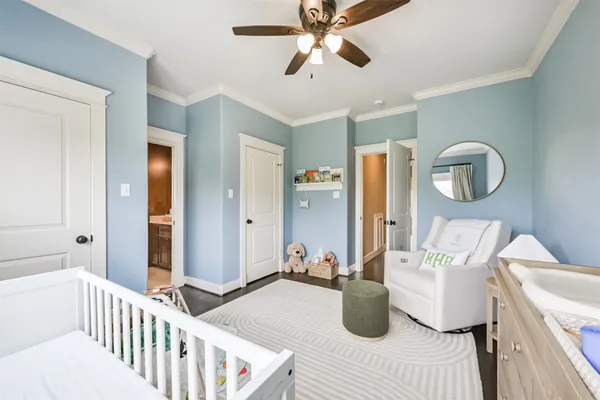 $608,000 | 240 East Woodland Street, Houston, TX 77009