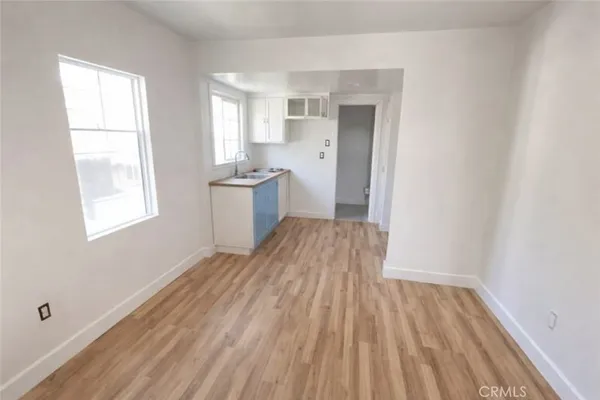 $1,800 | 1344 1/2 East 43rd Place, Los Angeles, CA 90011