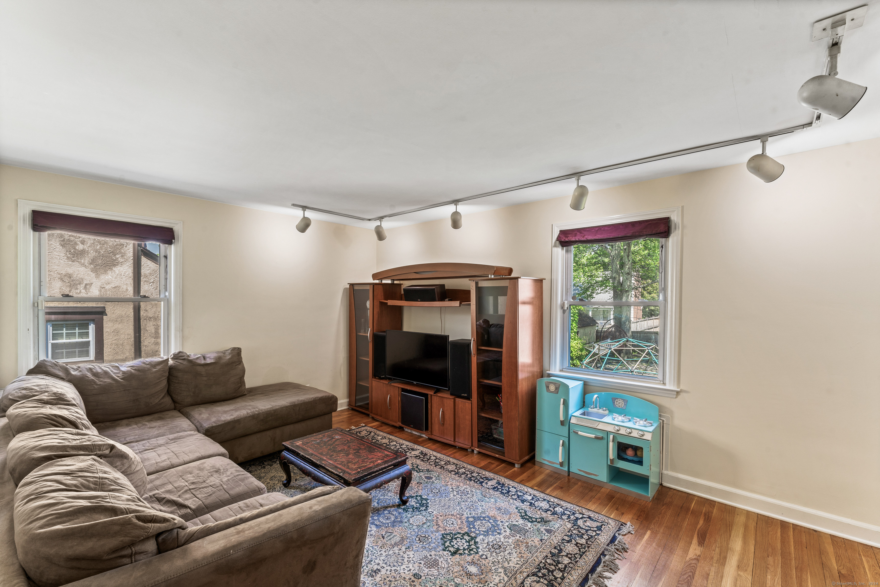 112 4th Street Stamford, CT 06905 - Photo 13 of 40