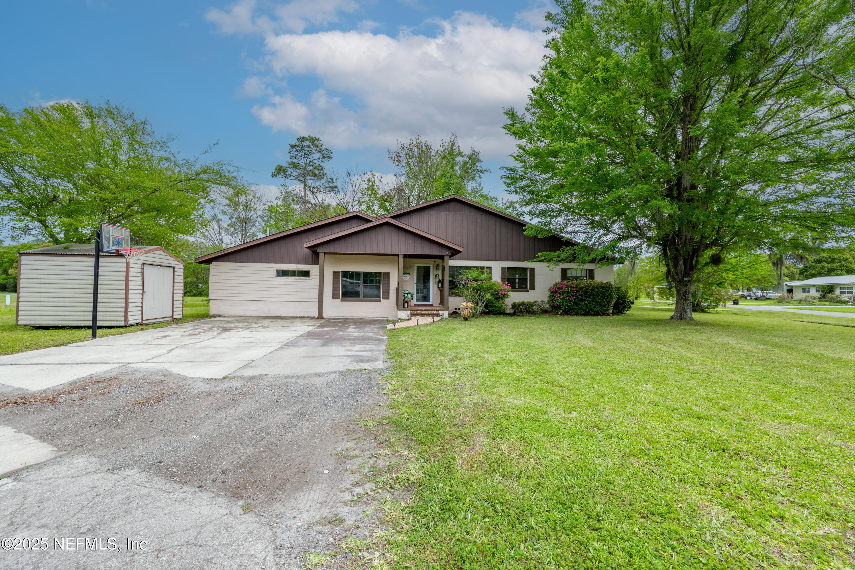 1208 Johns Drive Starke, FL 32091 - Photo 6 of 88 front