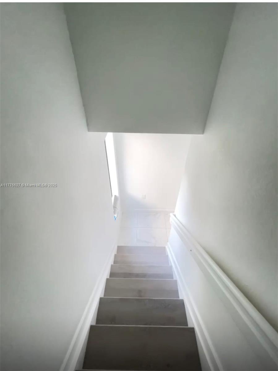 Brownsville Miami, FL 33142 - Photo 13 of 19 a view of entryway