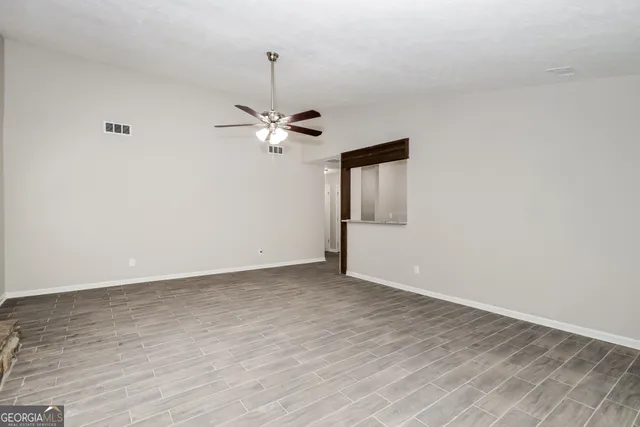 $1,645 | 6310 Beethoven Circle, Riverdale, GA 30296