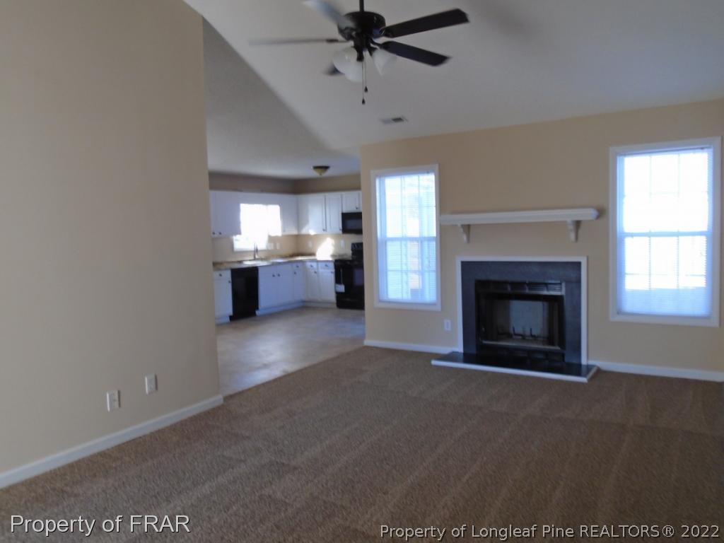 3852 Harden Road Hope Mills, NC 28348 - Photo 4 of 32 Gallery Image 4