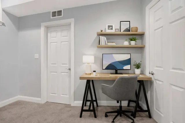 $499,000 | 218 South Laflin Street, Unit 101, Chicago, IL 60607