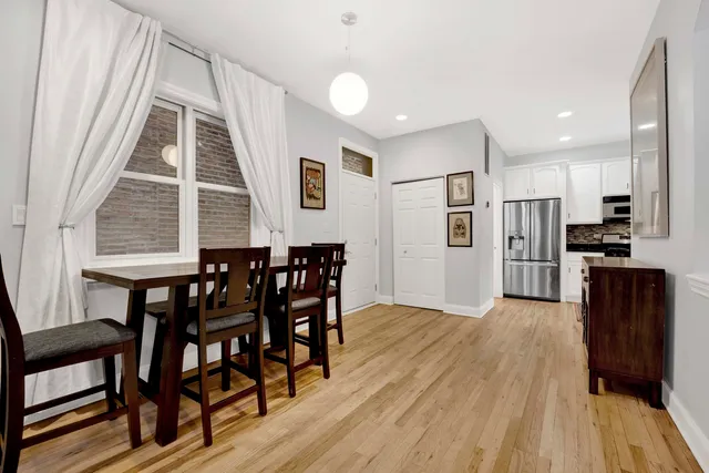 $499,000 | 218 South Laflin Street, Unit 101, Chicago, IL 60607