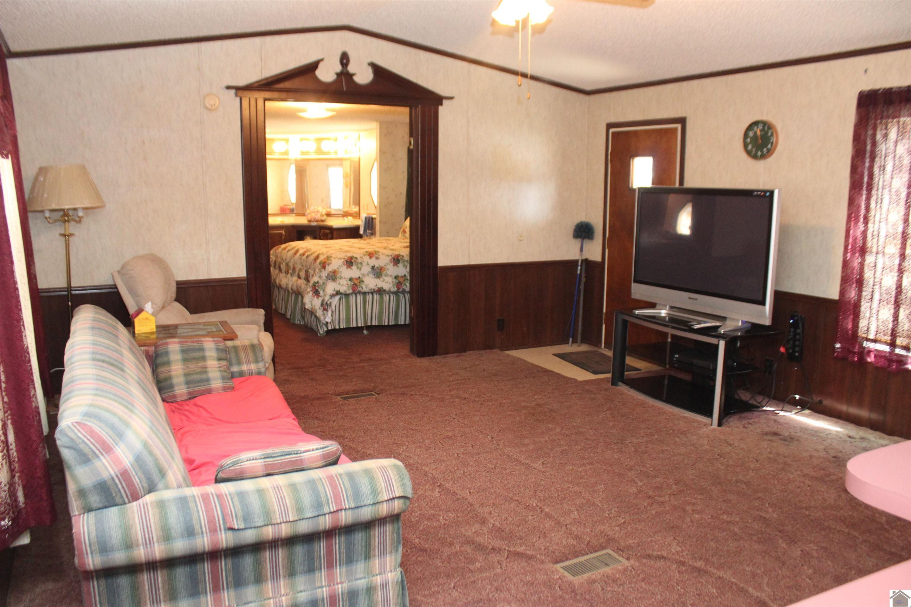 165 Hill Top Road Grand Rivers, KY 42045 - Photo 9 of 28 Photo 9