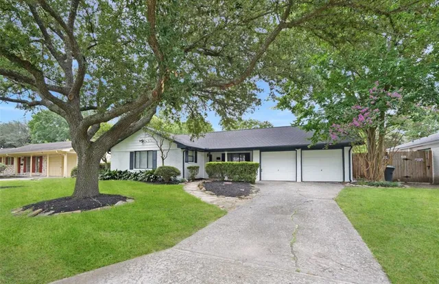 $334,999 | 9535 Meadowbriar Lane, Houston, TX 77063