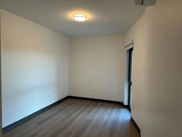 $2,695 | 55 North Main Street, Unit 404, Rochester, NH 03867