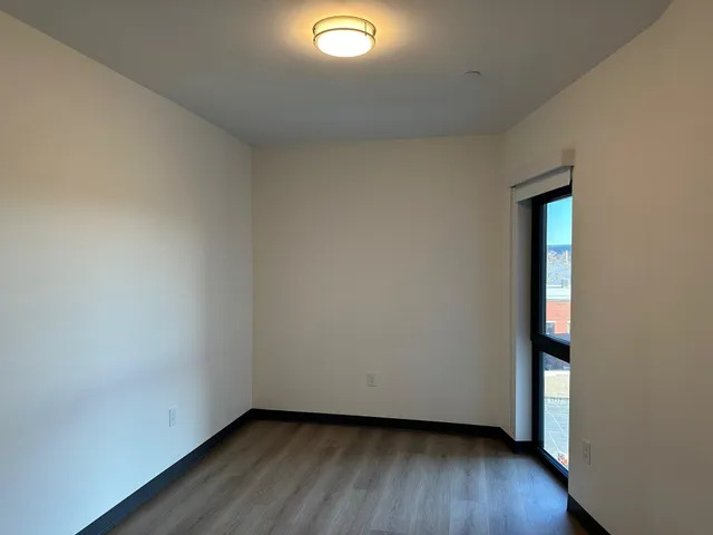 $2,695 | 55 North Main Street, Unit 404, Rochester, NH 03867