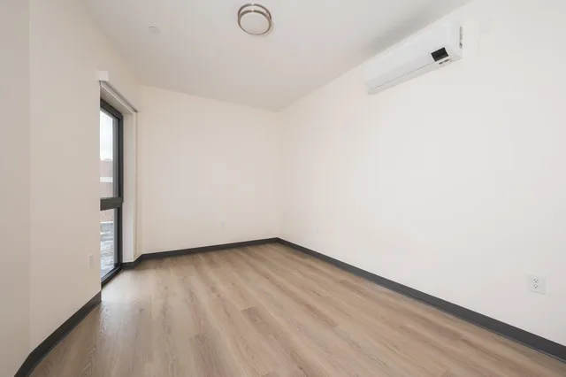 $2,695 | 55 North Main Street, Unit 404, Rochester, NH 03867