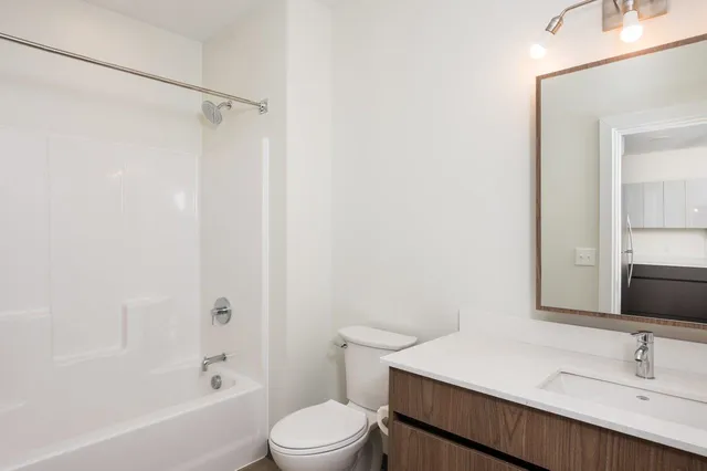 $2,695 | 55 North Main Street, Unit 404, Rochester, NH 03867